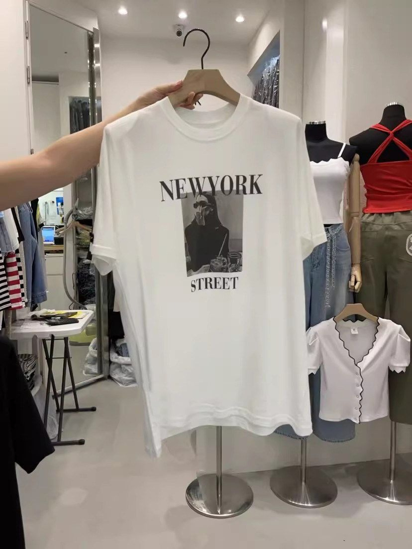 New York Street Fashion Girl G - Street Fashion New York 2026 review and price
