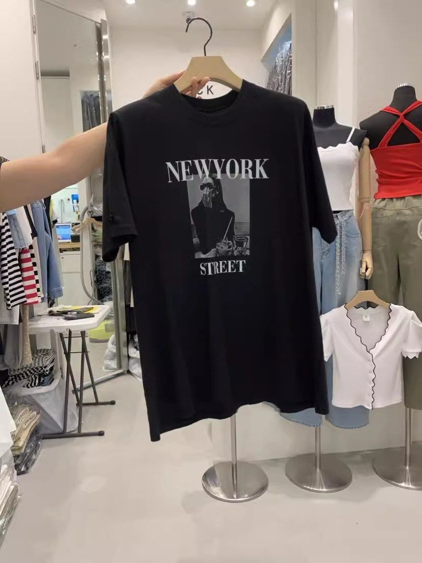 New York Street Fashion Girl G - Street Fashion New York 2026 review and price